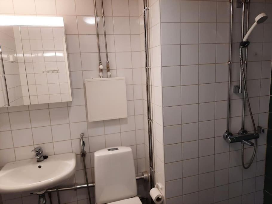 50m2 Cozy Apartment, Free Parking 20 Min To Center * Espoo